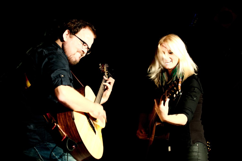 Marco Schilling 440 28.08.2011 Hemsbach Kulturbuehne Max / Gitarrenkonzert /Don Ross & Brooke Miller